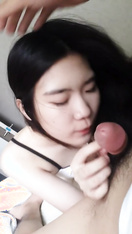 自拍吃肉棒